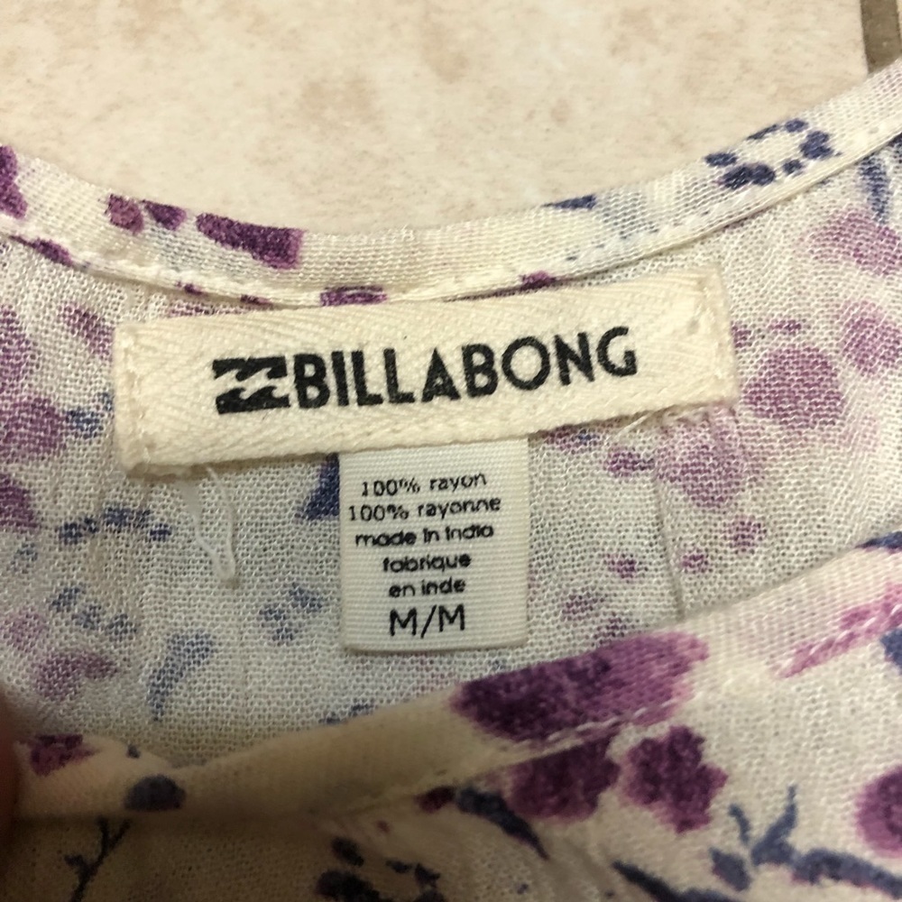 Billabong purple and lavender flowered crop top, baby tee, medium - Picture 4 of 11